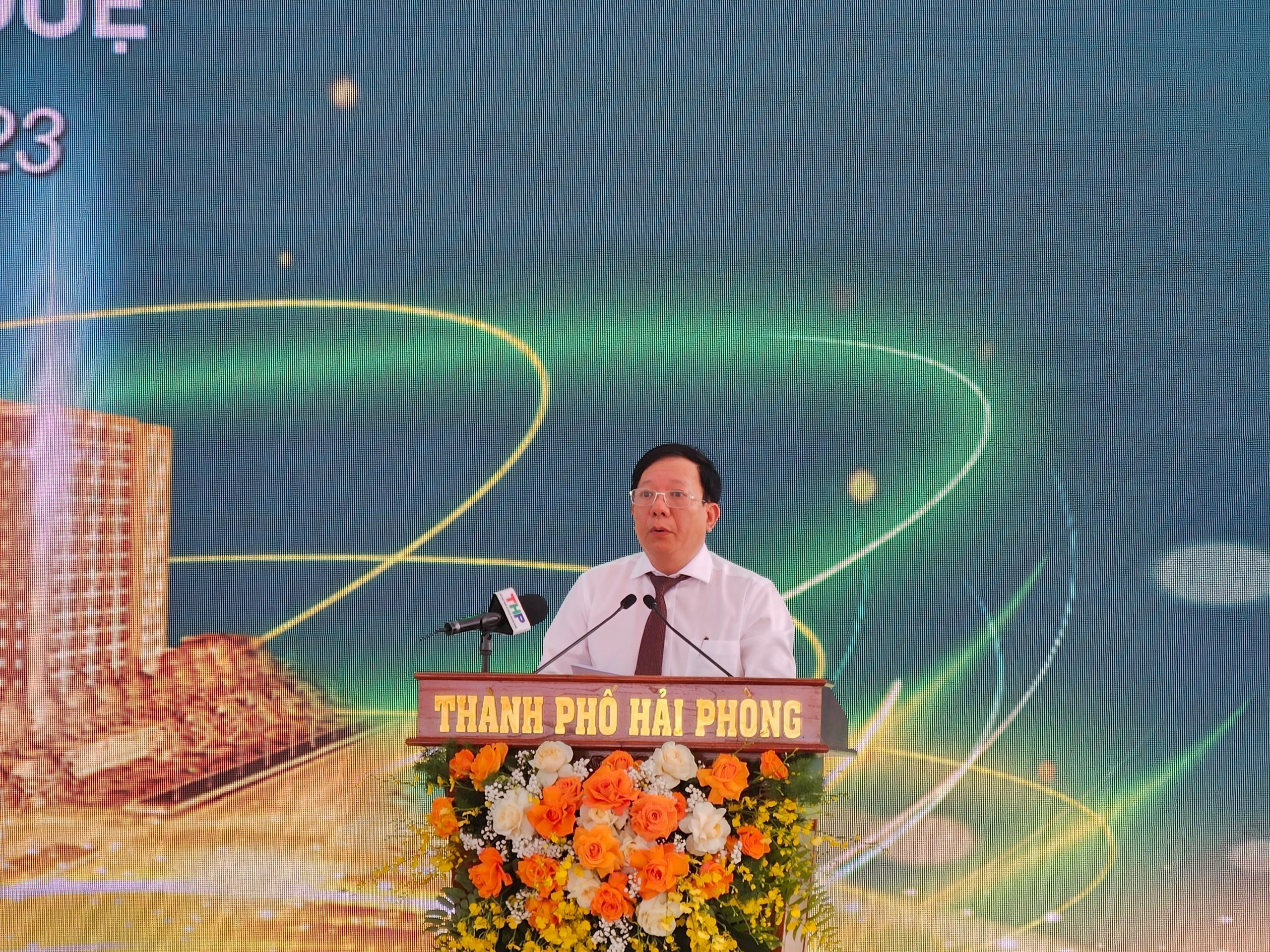 Phó Chủ tịch UBND TP Nguyễn Đức Thọ phát biểu chỉ đạo tại buổi lễ.