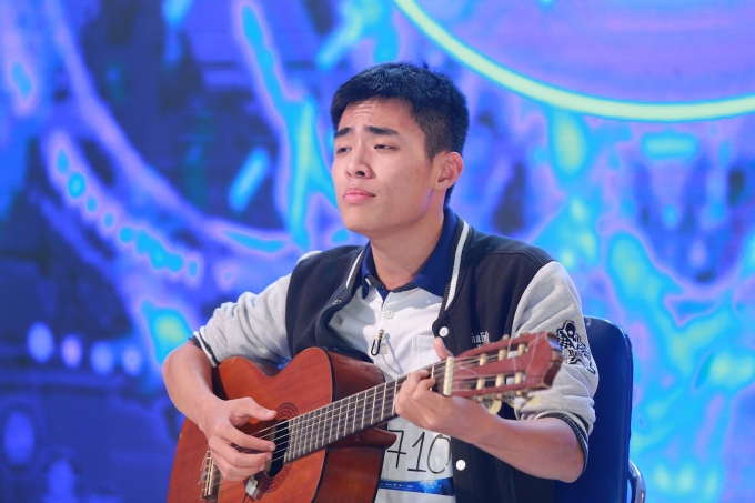 Vietnam Idol: Hotboy du học sinh Anh từng tham vọng &ldquo;săn l&ugrave;ng&rdquo; &ocirc;ng bầu nh&oacute;m Westlife