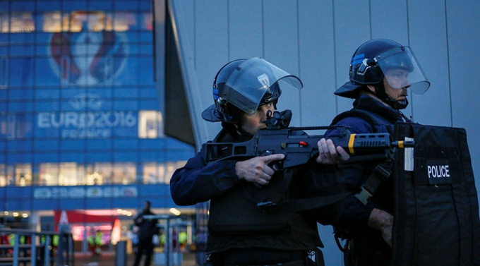 An ninh được tăng cường tại EURO 2016. (Ảnh: Reuters).