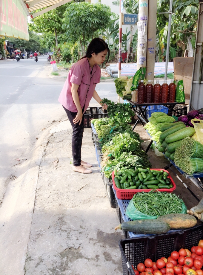 Quầy rau sạch khởi nghiệp của Thu Trang.