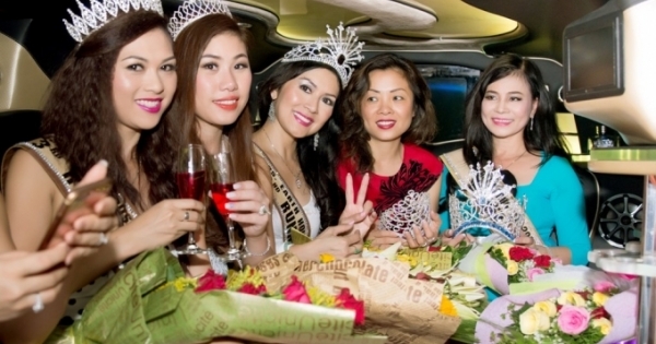 Các quý bà Hoa Hậu Phu Nhân Trái Đất Người Việt Houston 2016 đã đến Việt Nam