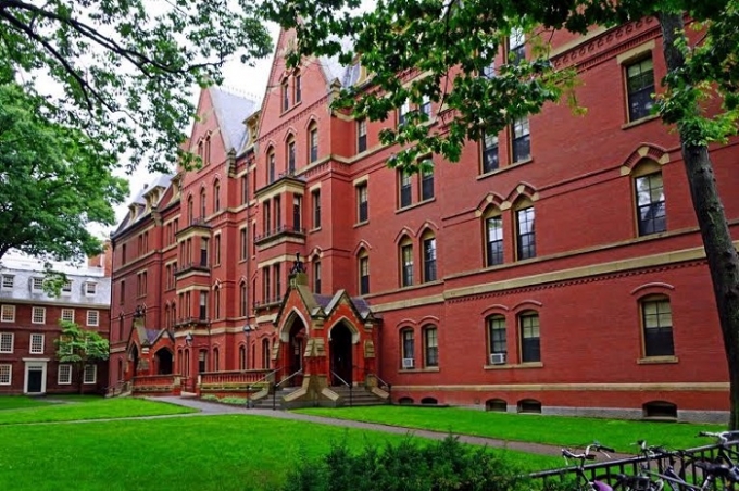 Trường Đại học Harvard sẽ l&agrave; một trong những điểm đến tuyệt vời của học sinh trong Trại h&egrave; VinCamp tại Boston, Hoa Kỳ.