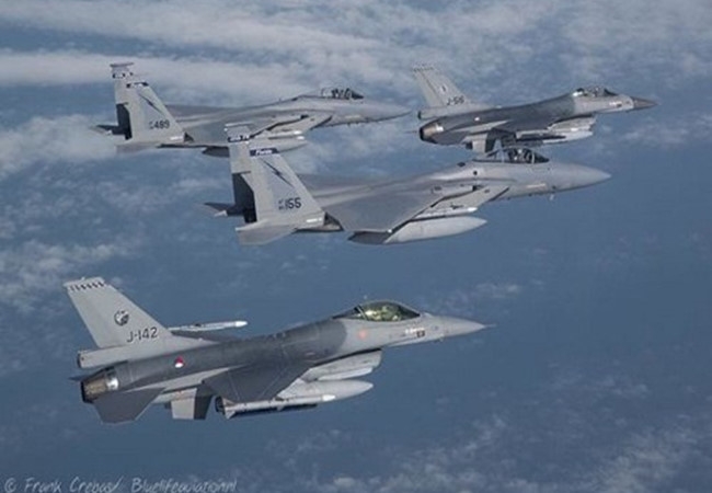 Rất c&oacute; thể Mỹ sẽ b&aacute;n m&aacute;y bay chiến đấu F-16 cho Việt Nam trong thời gian tới.