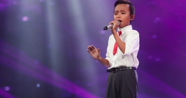 Vietnam’s Idol Kid 2016: “Cậu bé hát đám cưới” giản dị trên sân khấu hát về mẹ