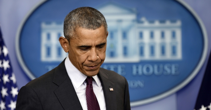 N&eacute;t mặt đau buồn của Tổng thống Obama khi gửi th&ocirc;ng điệp tới to&agrave;n người d&acirc;n Mỹ sau vụ thảm s&aacute;t ở Orlando. (Ảnh: Youtube)