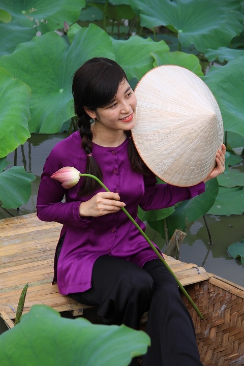 Thiếu nữ H&agrave; Th&agrave;nh