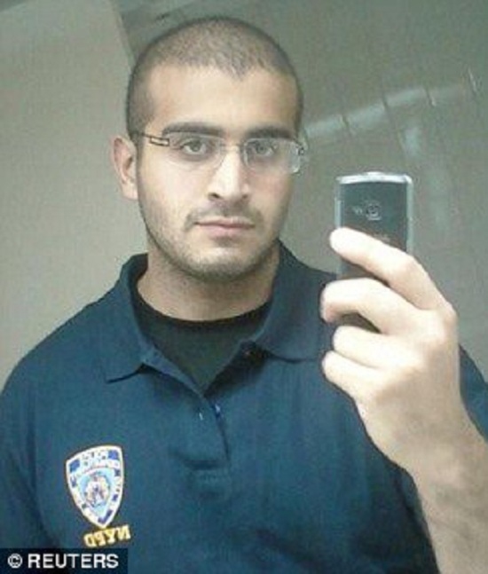 Omar Mateen, hung thủ vụ xả s&uacute;ng kinh ho&agrave;ng tại Orlando, đ&atilde; gọi 911 v&agrave; thề trung th&agrave;nh với IS.