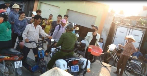 Thanh Hóa: Công an huyện Hậu Lộc xịt hơi cay vào mặt người tham gia giao thông
