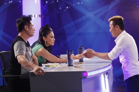 Vietnam Idol tập 4: Chàng trai bán bún bò khiến Thu Minh xiêu lòng dành tặng vé vàng