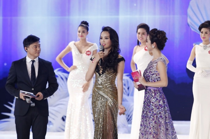 Hoa hậu Kỳ Duy&ecirc;n trong phần thi ứng xử tại cuộc thi Hoa hậu Việt Nam 2016.