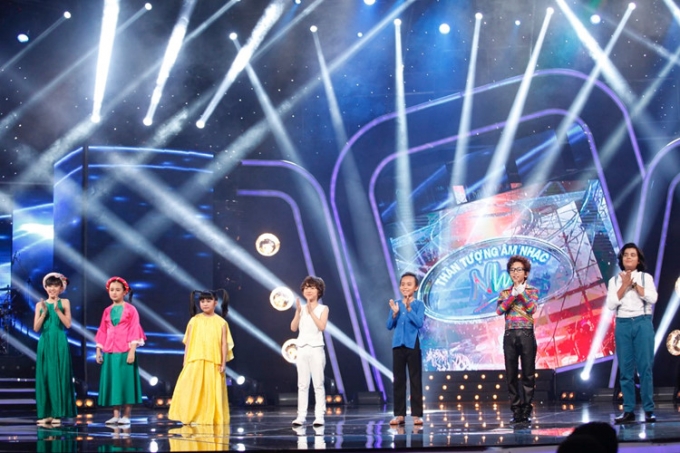 Vietnam Idol Kids 2016: Hồ Văn Cường vẫn lấy nước mắt người nghe d&ugrave; gặp sự cố hụt hơi