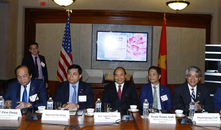Thủ tướng Nguyễn Xu&acirc;n Ph&uacute;c tọa đ&agrave;m với c&aacute;c tập đo&agrave;n, doanh nghiệp h&agrave;ng đầu của Hoa Kỳ (ảnh: VGP)