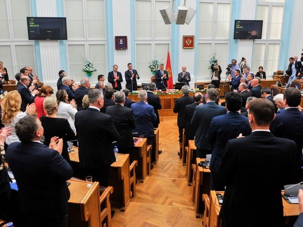 Quốc hội Montenegro ch&iacute;nh thức th&ocirc;ng qua quyết định gia nhập NATO.