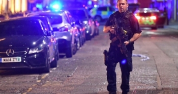 Loạt video về vụ tấn công người đi bộ trên Cầu London