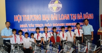 Quảng Nam: Trao tặng xe đạp cho 70 học sinh nghèo huyện Nông Sơn