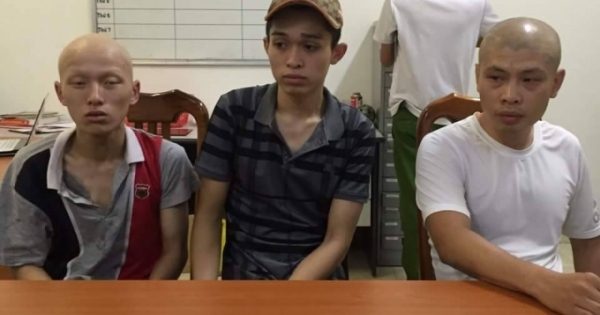 Hà Nội: Tạm giữ nhóm thanh niên "kẹp 3", mang theo ma túy đá