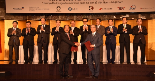 Thủ tướng Nguyễn Xuân Phúc tham dự Hội nghị xúc tiến đầu tư Việt Nam tại Tokyo