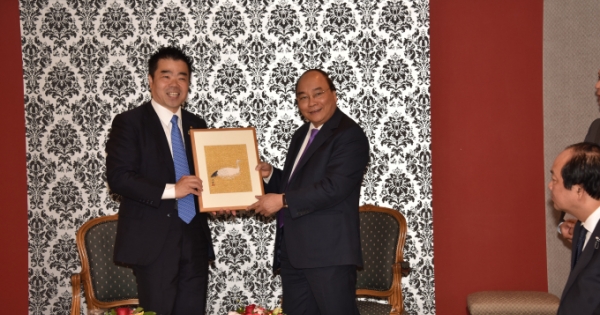 Thủ tướng Nguyễn Xuân Phúc tiếp lãnh đạo vùng Kansai
