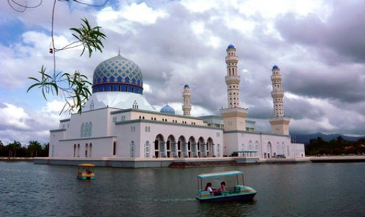 Th&aacute;nh đường Hồi gi&aacute;o Masjid Bandaraya ở Malaysia. Ảnh: Lưu Đạt (Vietnam+)