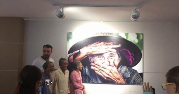 Cụ bà "đẹp nhất thế giới" xuất hiện trong triển lãm ảnh tại Đà Nẵng