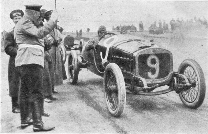 Chiếc Russo-Balt C24/58 tham gia giải Đua xe Grand Prix of Russia năm 1913