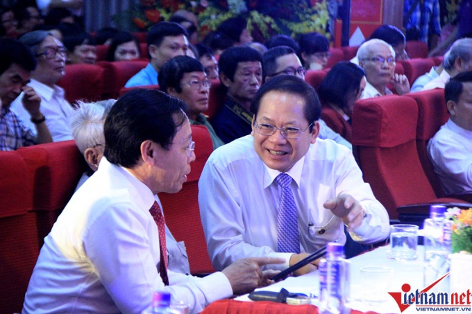 Bộ trưởng Bộ TT&amp;amp;amp;TT Trương Minh Tuấn tham dự lễ kỷ niệm th&agrave;nh lập khoa B&aacute;o ch&iacute;