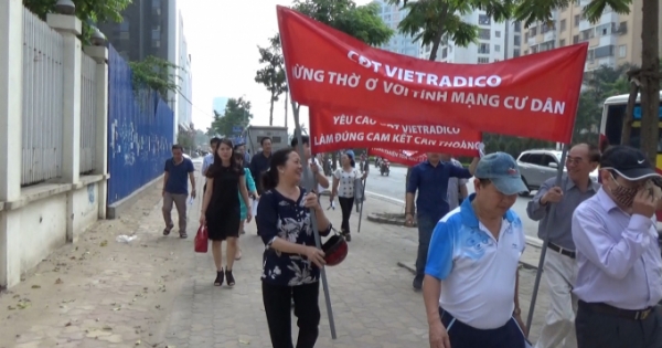 Bản tin Bất động sản Plus: Cư dân hàng loạt khu chung cư ở Hà Nội bức xúc "xuống đường" đòi quyền lợi