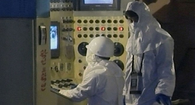 Chuy&ecirc;n gia IAEA kiểm tra cơ sở hạt nh&acirc;n của Triều Ti&ecirc;n.