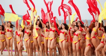 150 mỹ nhân mặc bikini khuấy động biển Đà Nẵng