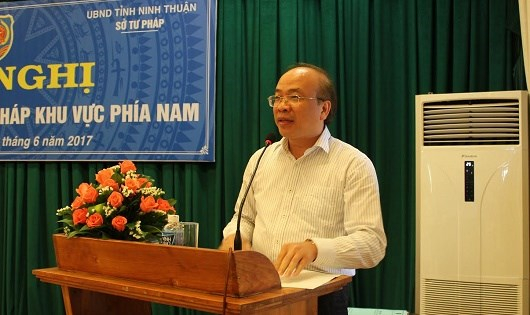 Thứ trưởng Phan Ch&iacute; Hiếu ph&aacute;t biểu chỉ đạo Hội nghị.