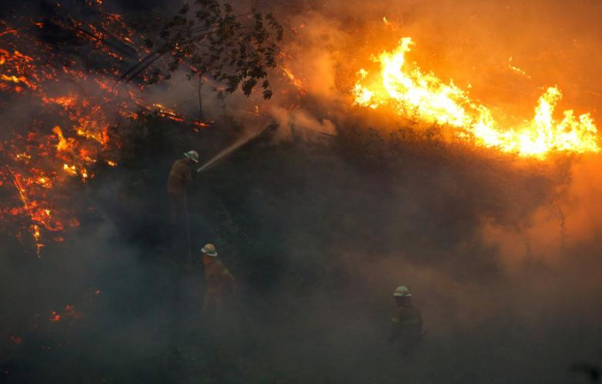 Chùm ảnh: Thảm họa cháy rừng nghiêm trọng tại Bồ Đào Nha