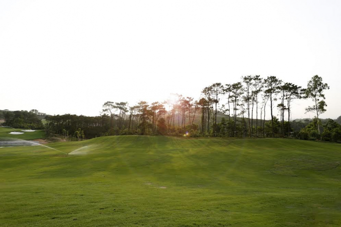 S&acirc;n golf rộng gần 100 ha, những hạng mục kh&aacute;c của FLC Ha Long Bay Golf Club &amp;amp;amp; Luxury Resort.