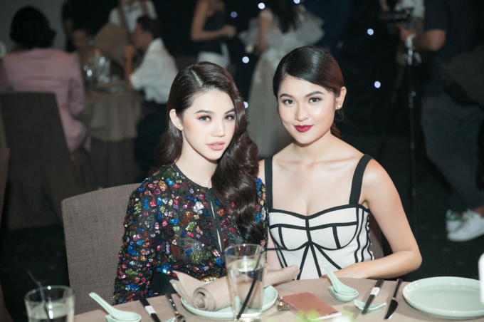 Hoa hậu Jolie Nguyễn đẹp cuốn h&uacute;t với đầm 5000 USD tr&ecirc;n thảm đỏ
