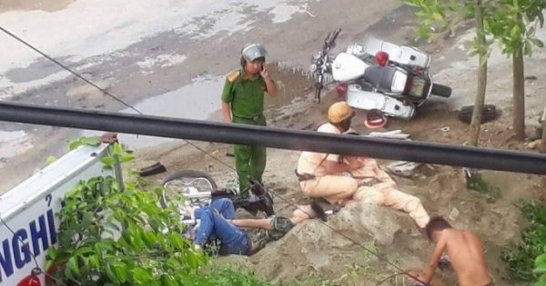 Thanh Hóa: Đuổi xe vi phạm, CSGT bị ngã trọng thương