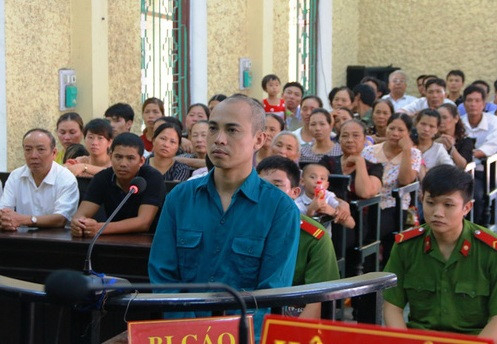 Nguyễn Văn Vinh tại t&ograve;a. (Ảnh: Zing.vn)