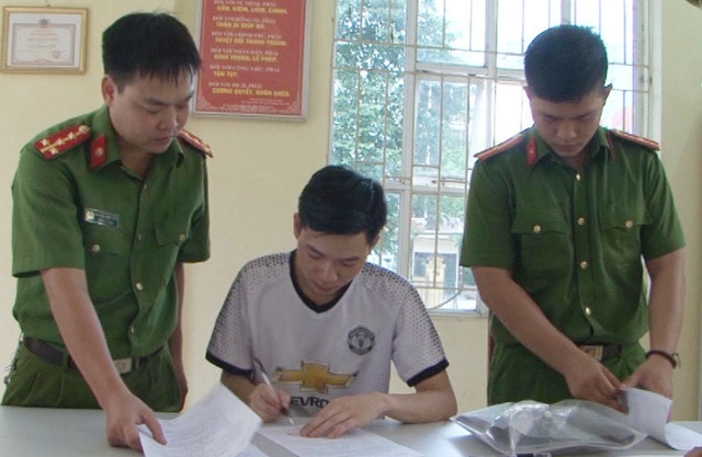 BS Ho&agrave;ng C&ocirc;ng Lương (SN 1986) bị bắt tạm giam.