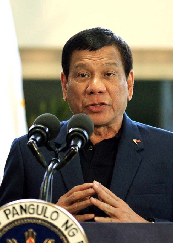 Tổng thống Duterte thề sẽ ti&ecirc;u diệt hết qu&acirc;n khủng bố.