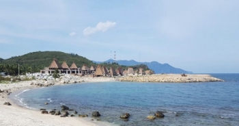 Slide - địa ốc: Dự án lấn biển Nha Trang trái phép sẽ thành công viên công cộng