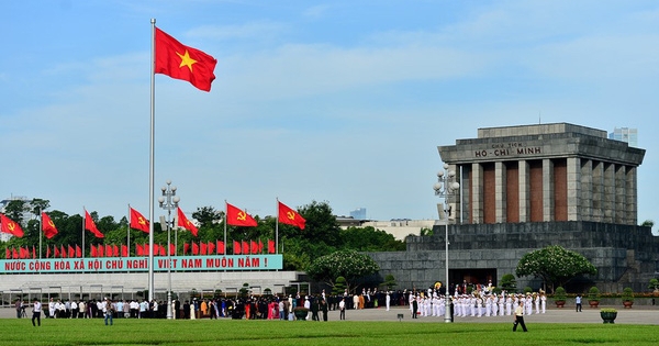 Ngày 15/6 - 15/8: Tạm ngừng tổ chức lễ viếng Chủ tịch Hồ Chí Minh