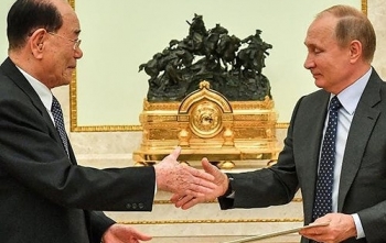 Ông Putin mời ông Kim Jong-un thăm Nga vào tháng 9
