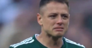 Chicharito bật khóc sau chiến thắng lịch sử trước nhà đương kim vô địch Đức