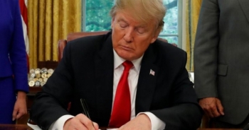 Tổng thống Trump ký sắc lệnh ngừng chia cắt gia đình nhập cư