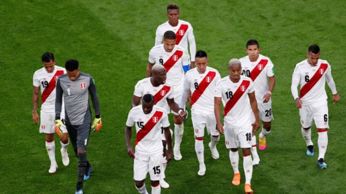 Ngược lại, Peru trở th&agrave;nh đội đầu ti&ecirc;n của bảng C bị loại.