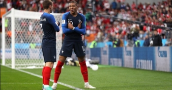 Kylian Mbappe đi vào lịch sử bóng đá Pháp sau khi ghi bàn đánh bại đội tuyển Peru