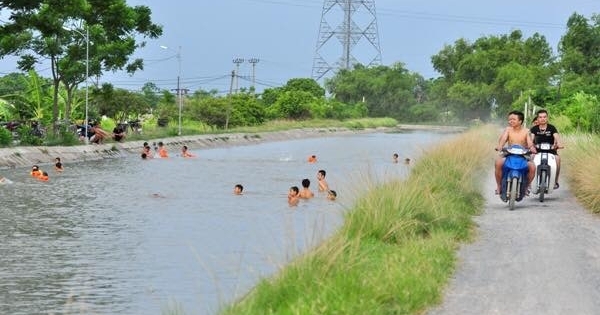 Hà Nội: Thương tâm một sinh viên tình nguyện bị đuối nước khi đi tiếp sức mùa thi