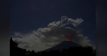 Bali - Indonesia: Núi lửa phun trào, hàng loạt chuyến bay bị hủy