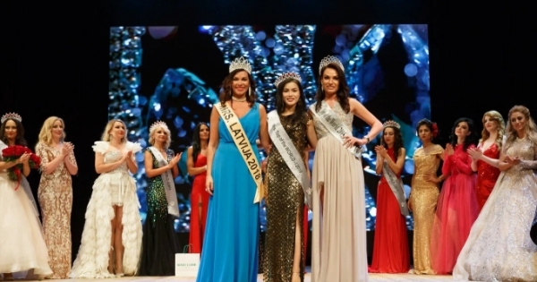 Nguyễn Quỳnh Như giành ngôi Á hậu tại cuộc thi Miss & Mrs Top of the world