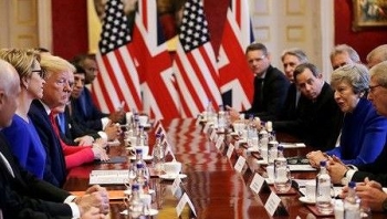Thăm Anh, Tổng thống Mỹ hứa hẹn một thỏa thuận thương mại đáng kể