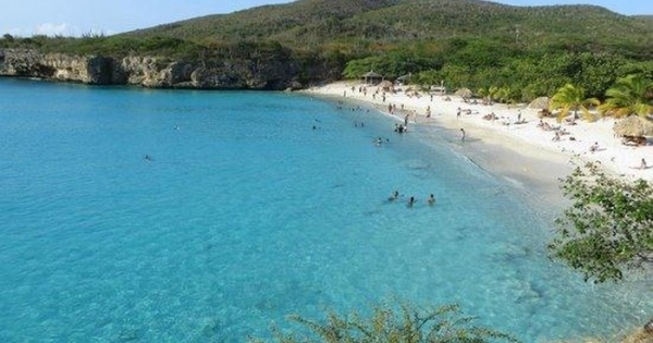 Mãn nhãn với 9 bãi biển đẹp nhất Curacao - đối thủ Việt Nam tại King