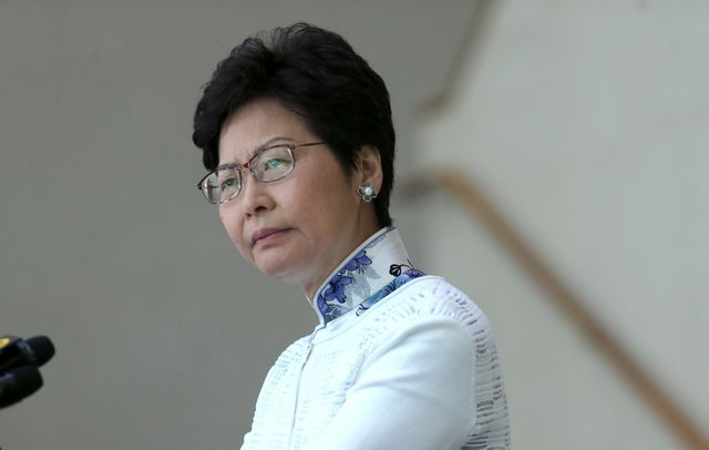 Không rút dự luật dẫn độ, Trưởng đặc khu hành chính Hong Kong bị dọa giết